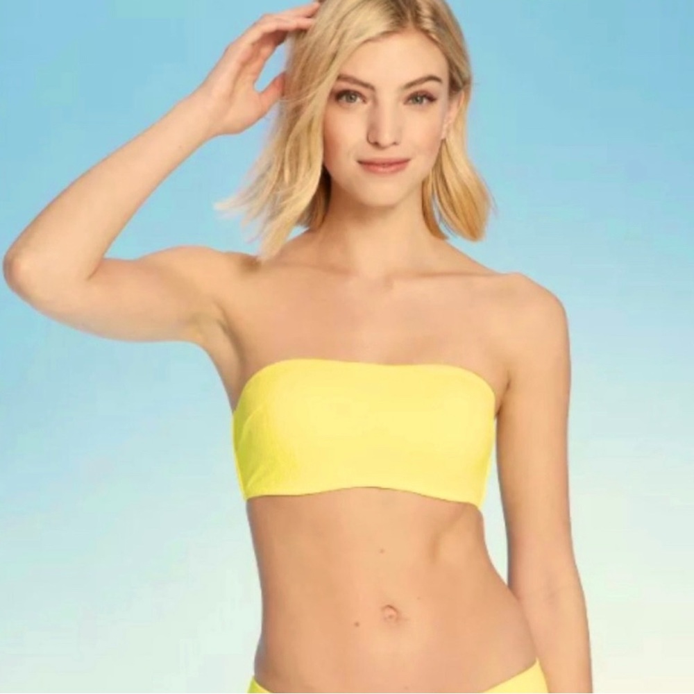 Neón yellow swimsuit bandeau